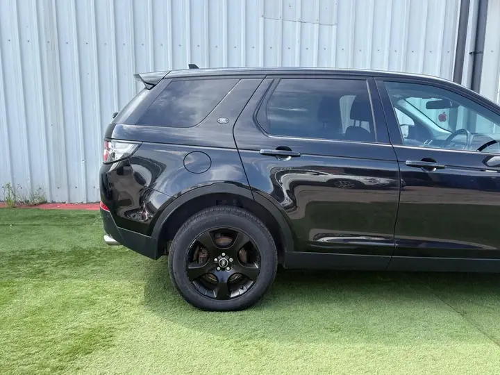 Land Rover Discovery Sport 2015 photo 5