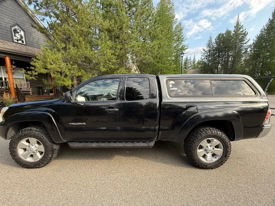 Toyota Tacoma 2013 photo 2