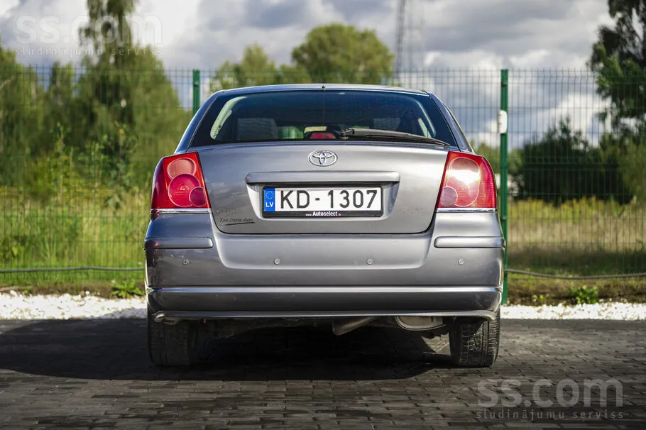 Toyota Avensis 2005 photo 5