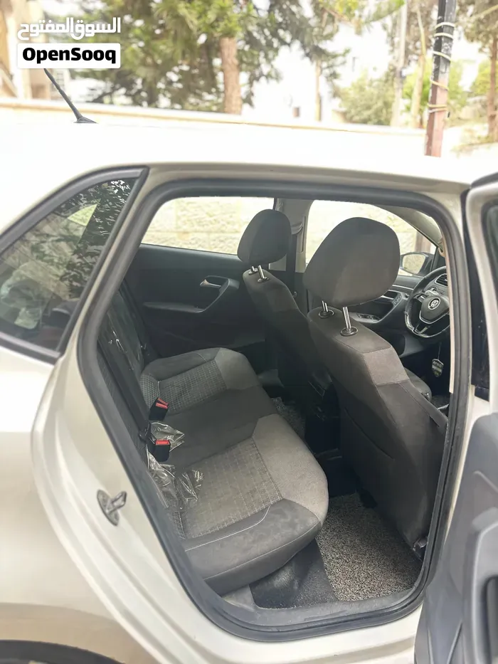 Volkswagen Polo 2017 photo 2