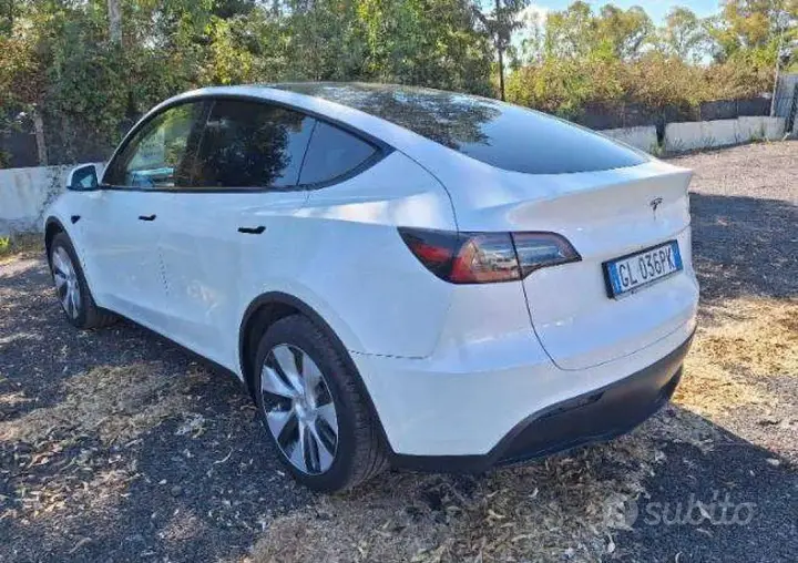 Tesla Model Y 2022 photo 4