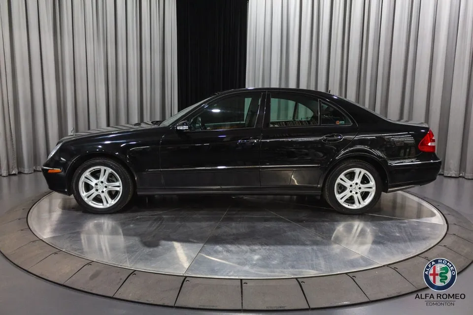 Mercedes-Benz E-Class 2006 photo 2