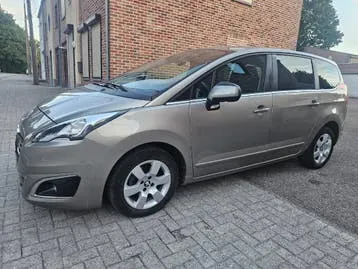 Peugeot 5008 2015 photo 3