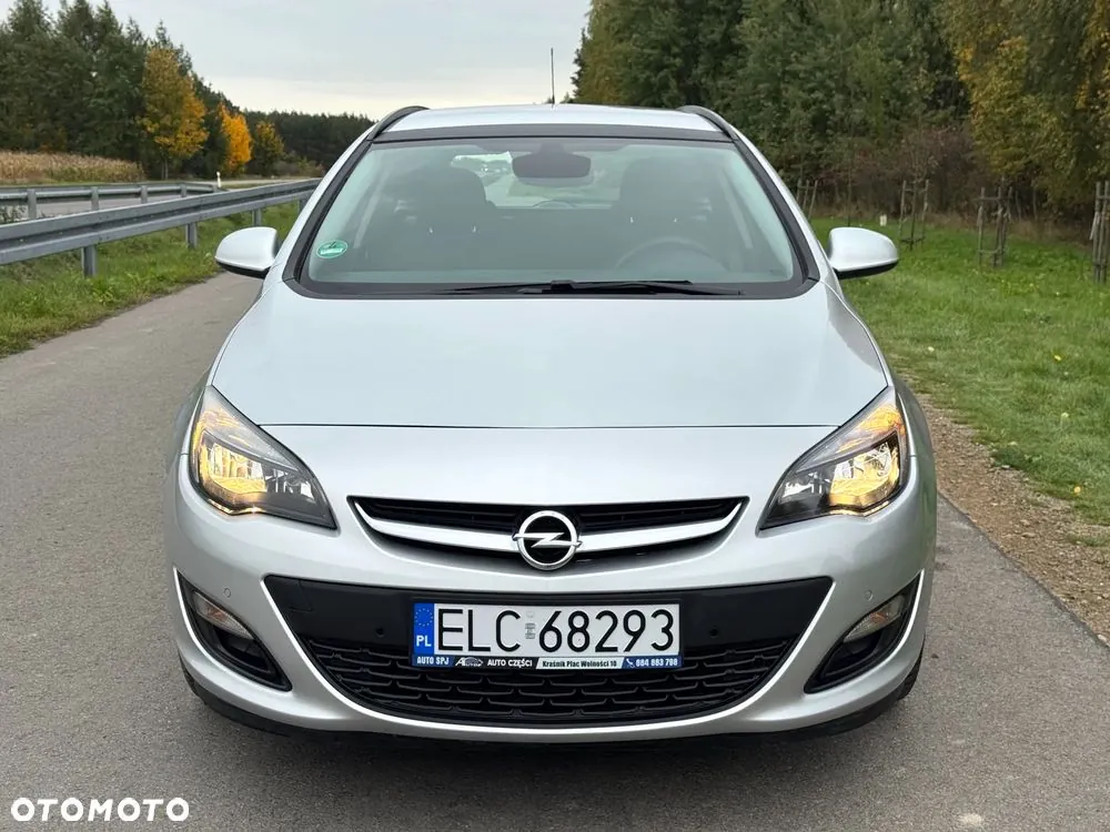 Opel Astra 2015 photo 2