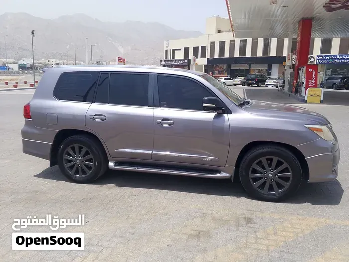 Lexus Lx 570 2012 photo 2