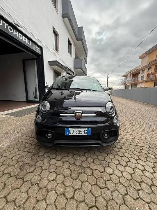 Abarth 595 2022 photo 2