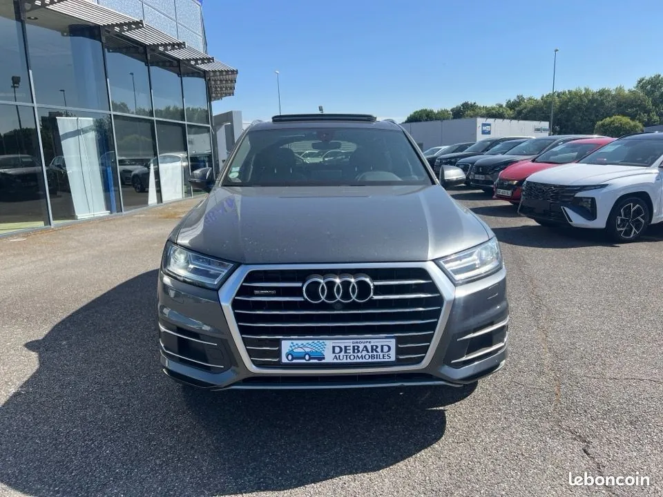 Audi Q7 2017 photo 2