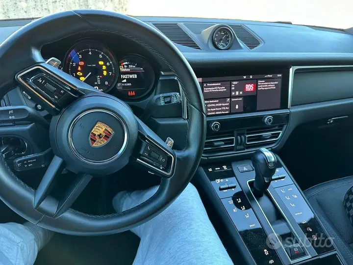 Porsche Macan 2022 photo 3