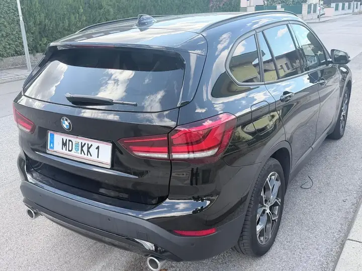 BMW Ix1 2020 photo 2
