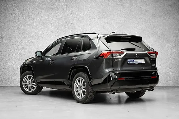 Suzuki Across 2023 photo 2