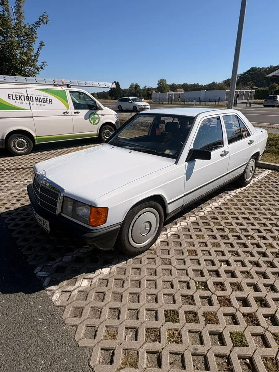 Mercedes-Benz 190