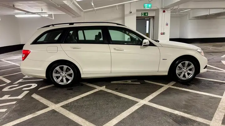Mercedes-Benz C-Class 2011 photo 5