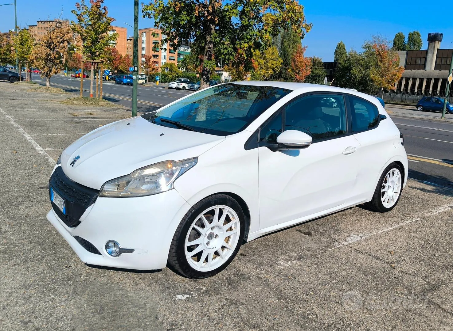 Peugeot 208 2012 photo 5