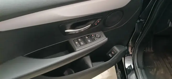 BMW 218D Gran Tourer 2020 photo 2