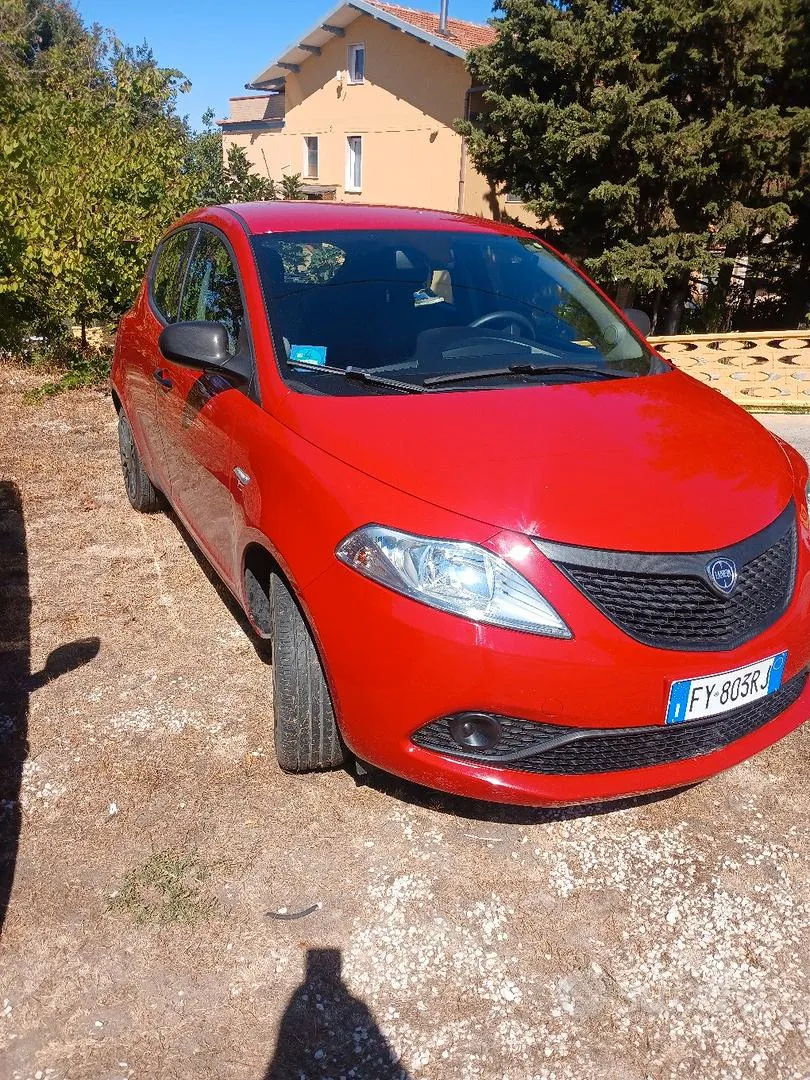 Lancia Ypsilon 2019 photo 2