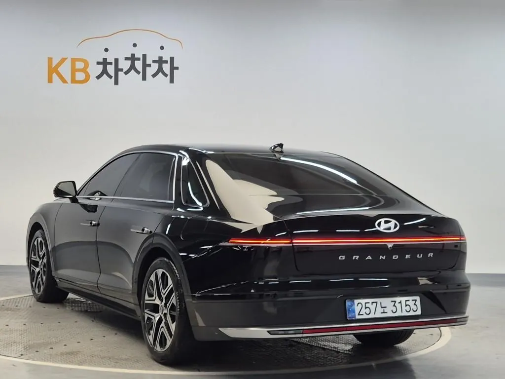 Hyundai Grandeur 2023 photo 2