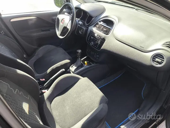 Fiat Punto 2015 photo 3