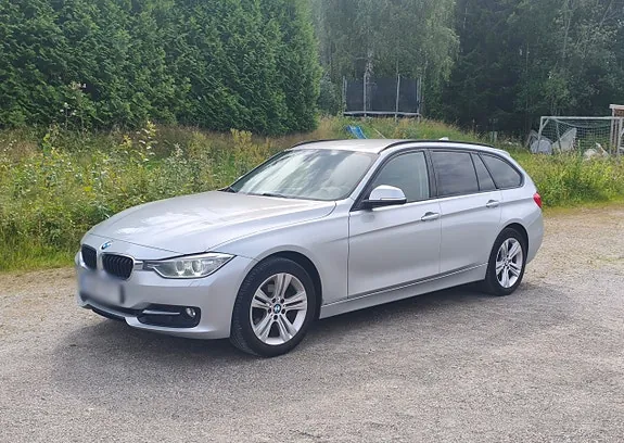 BMW 318D 2013 photo 4