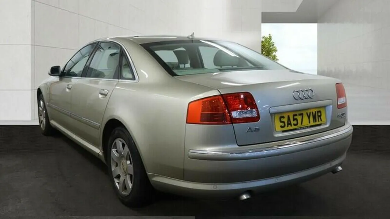 Audi A8 2007 photo 4