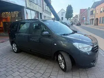 Dacia Lodgy 2014 photo 3