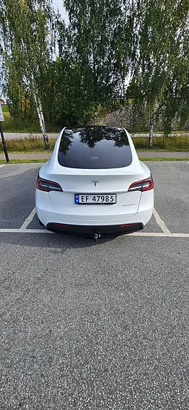 Tesla Model Y 2023 photo 3