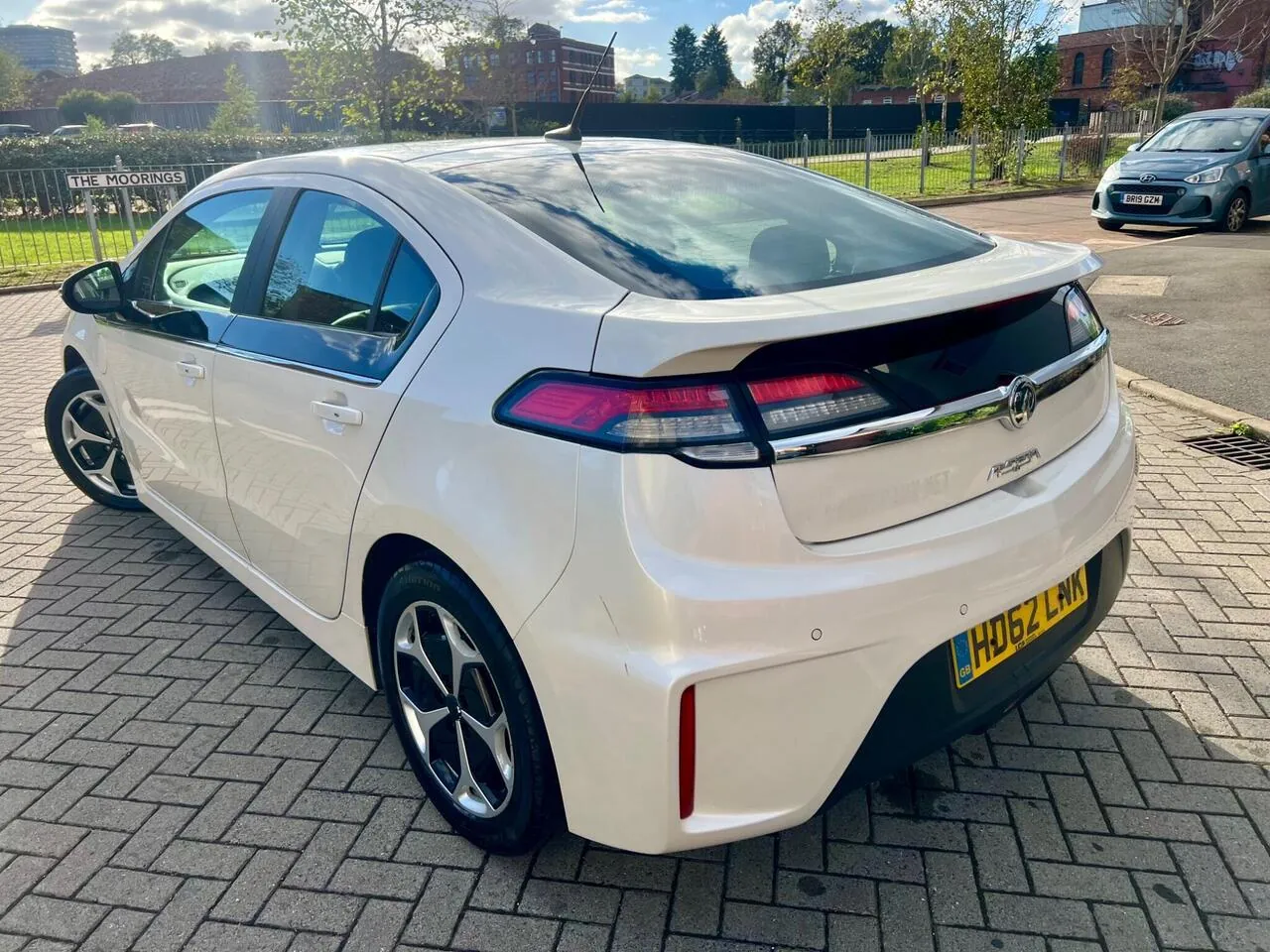 Vauxhall Ampera 2012 photo 4