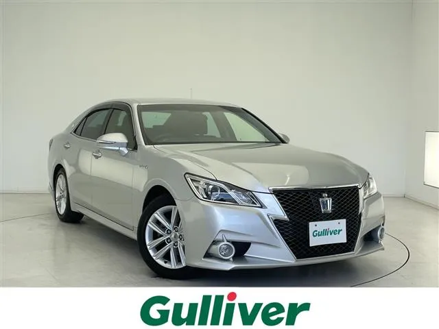 Toyota Crown Hybrid