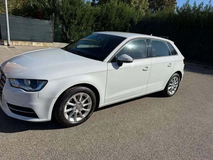 Audi A3 Sportback 2015 photo 4