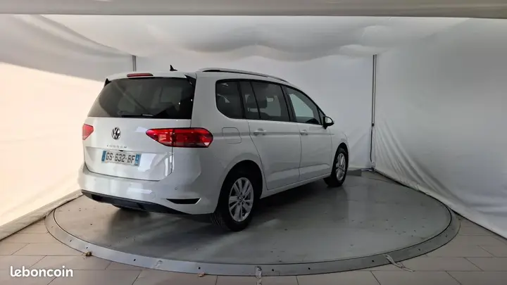 Volkswagen Touran 2023 photo 5