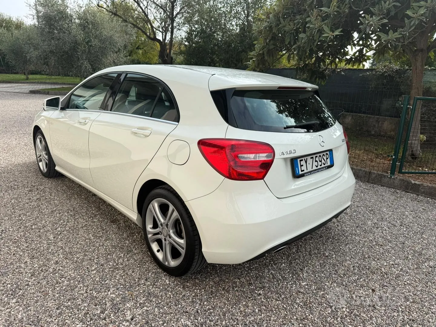Mercedes-Benz A-Class 2015 photo 3
