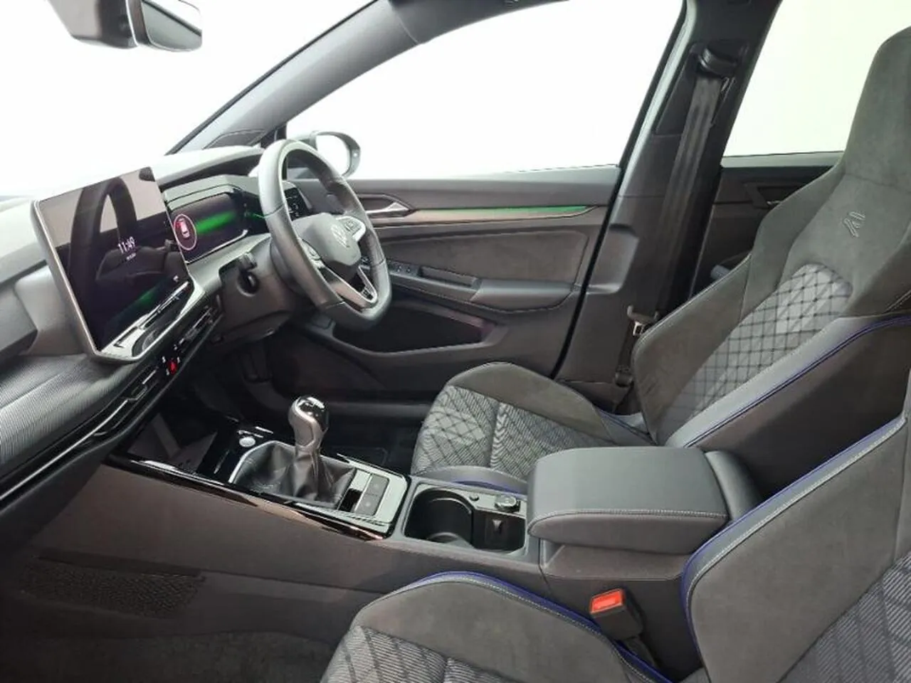 Volkswagen Golf 2025 photo 5