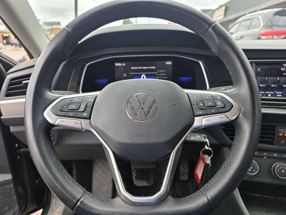 Volkswagen Jetta 2023 photo 2
