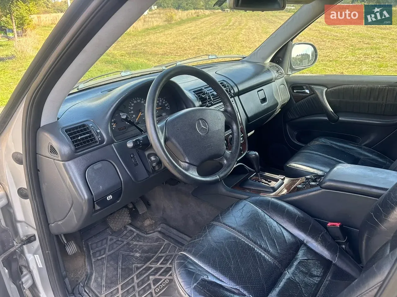 Mercedes-Benz M-Class 2001 photo 3