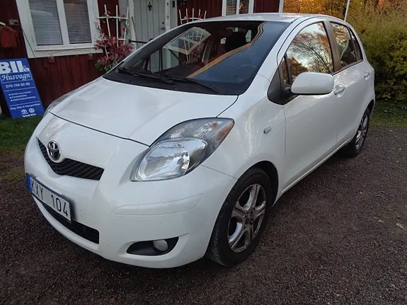 Toyota Yaris 2010 photo 2