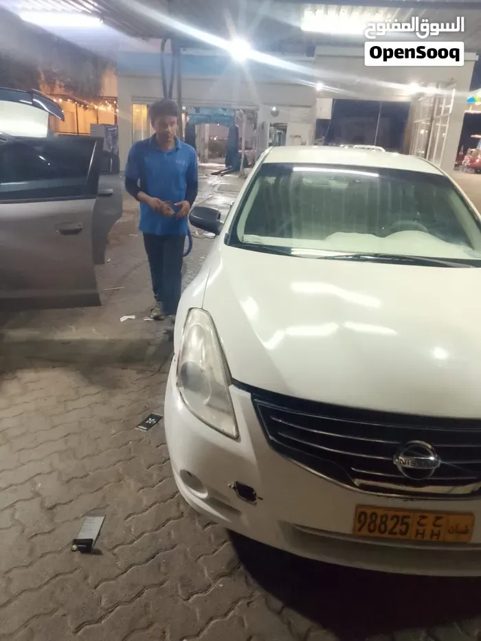 Nissan Altima 2011 photo 2