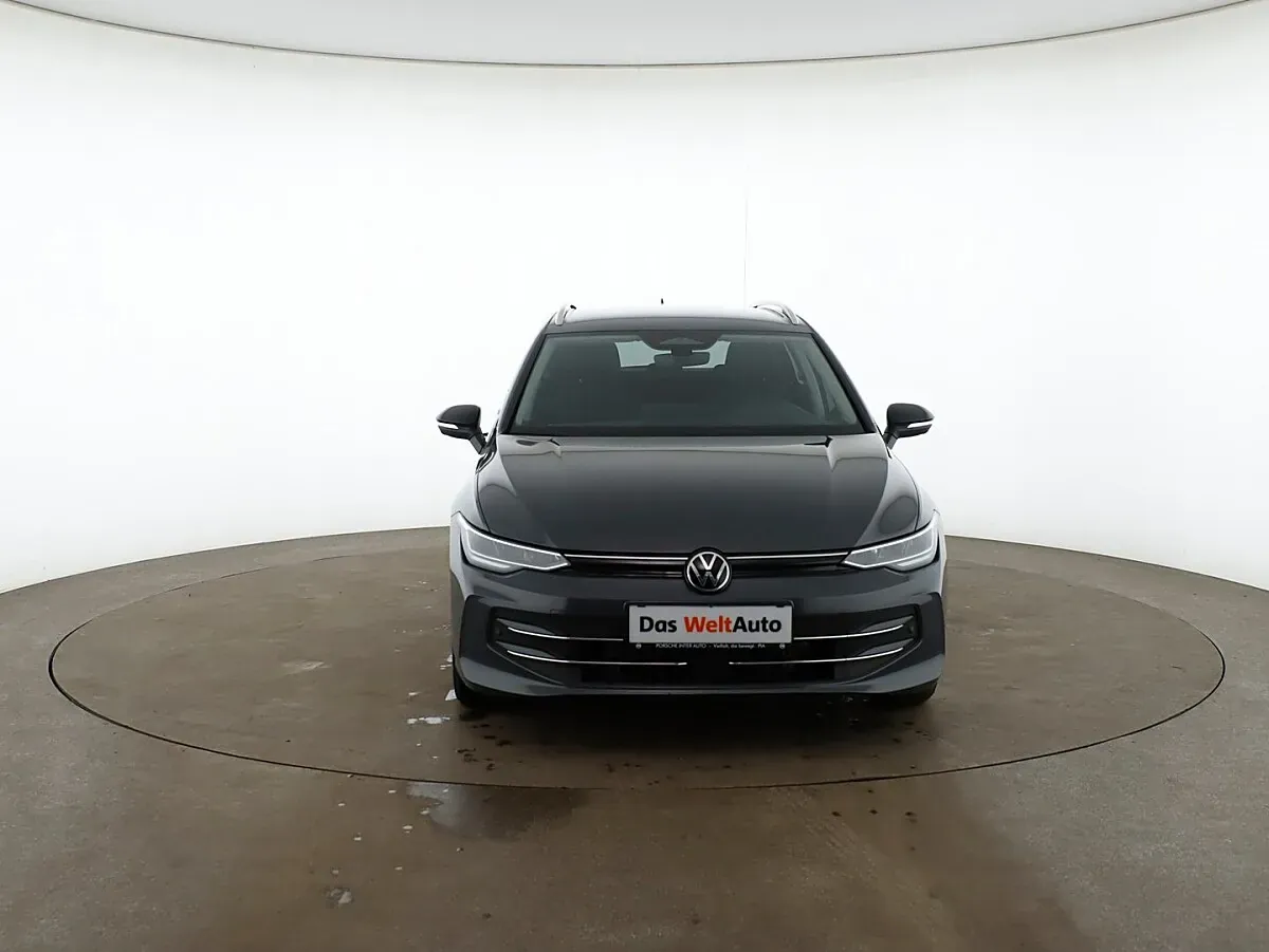 Volkswagen Golf 2025 photo 3