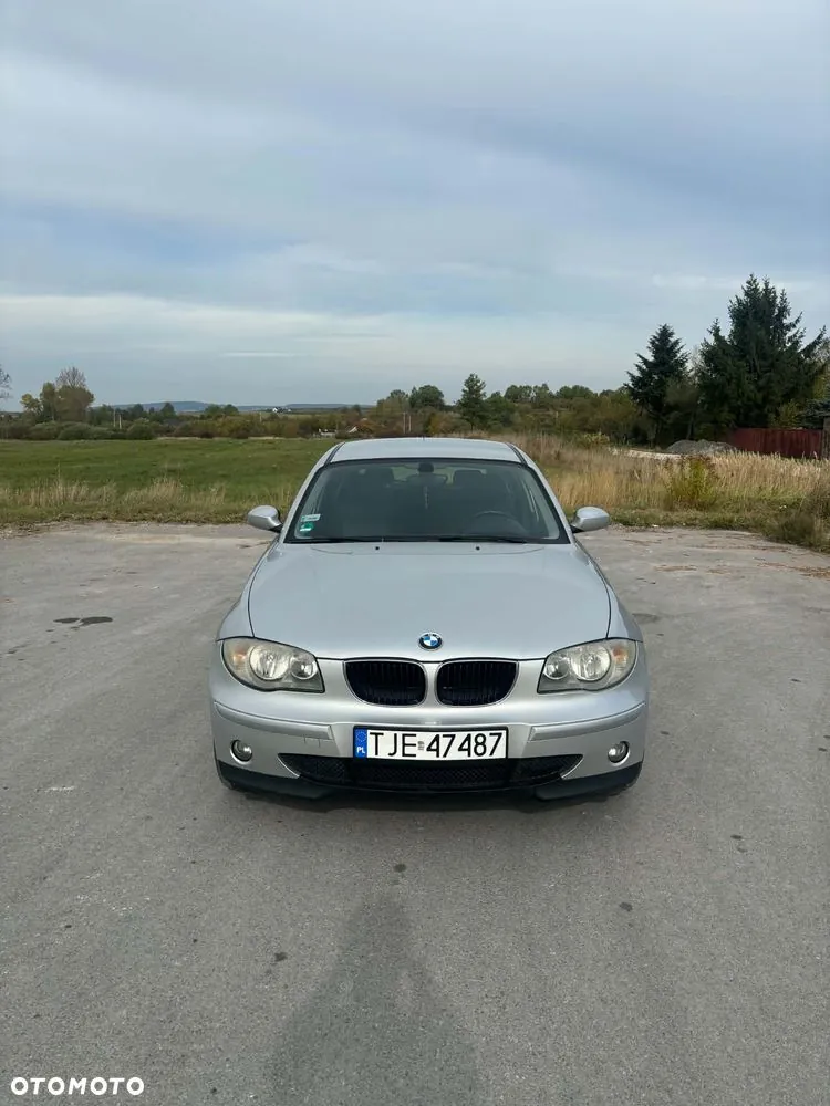 BMW Seria 1 116I 2006 photo 2
