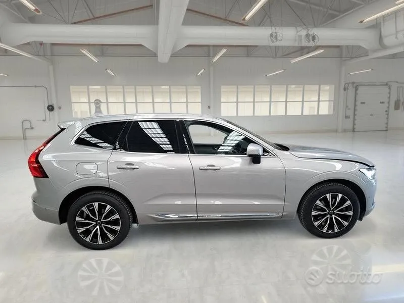 Volvo Xc60 2022 photo 3