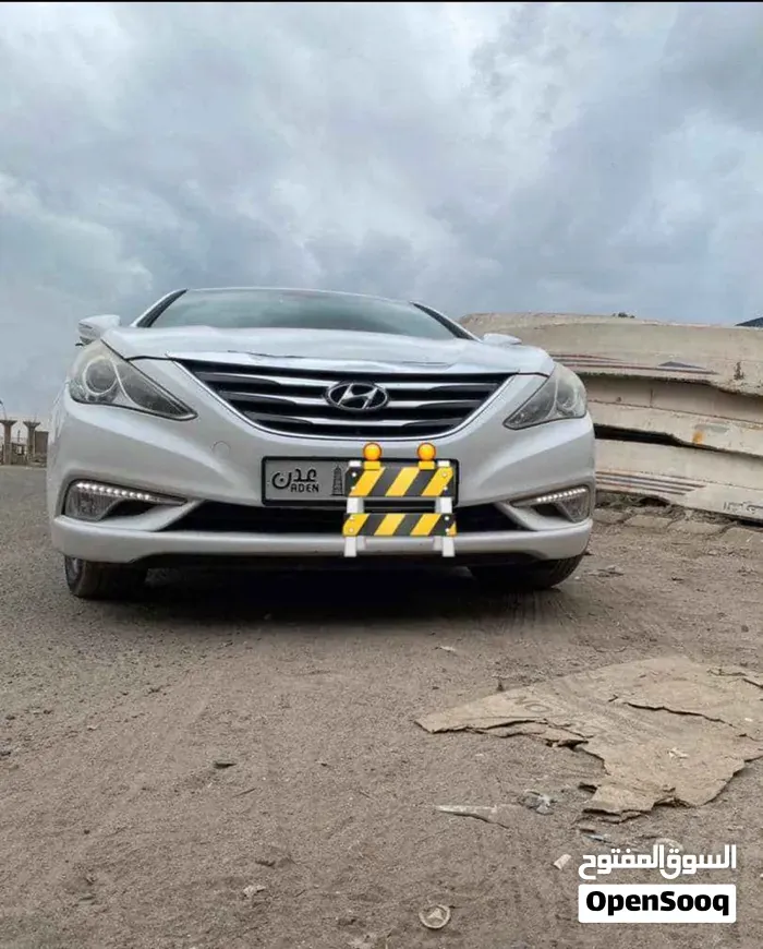 Hyundai Sonata 2014 photo 2