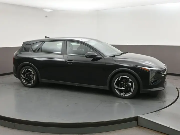Kia K4