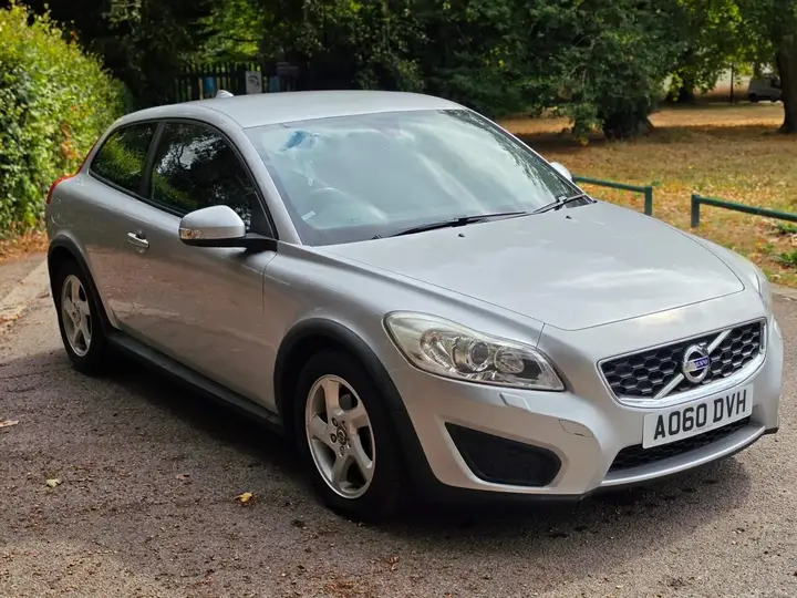 Volvo C30 2010 photo 2