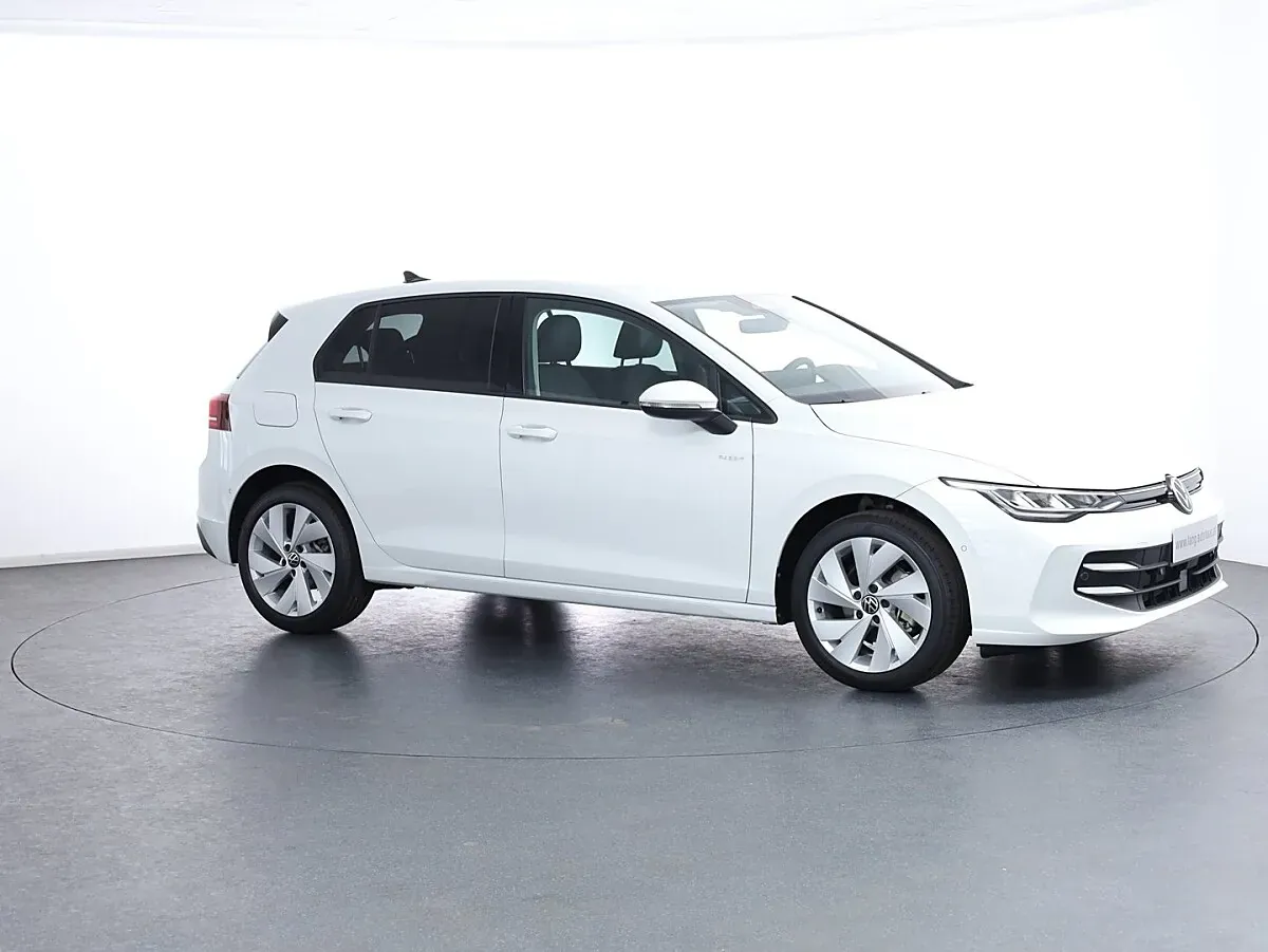 Volkswagen Golf 2026 photo 3
