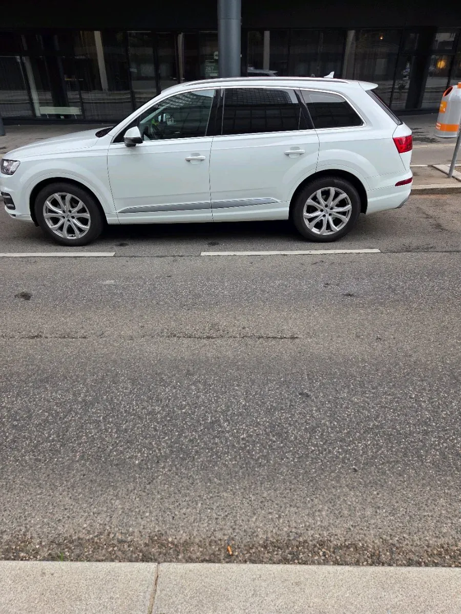 Audi Q7 2017 photo 3