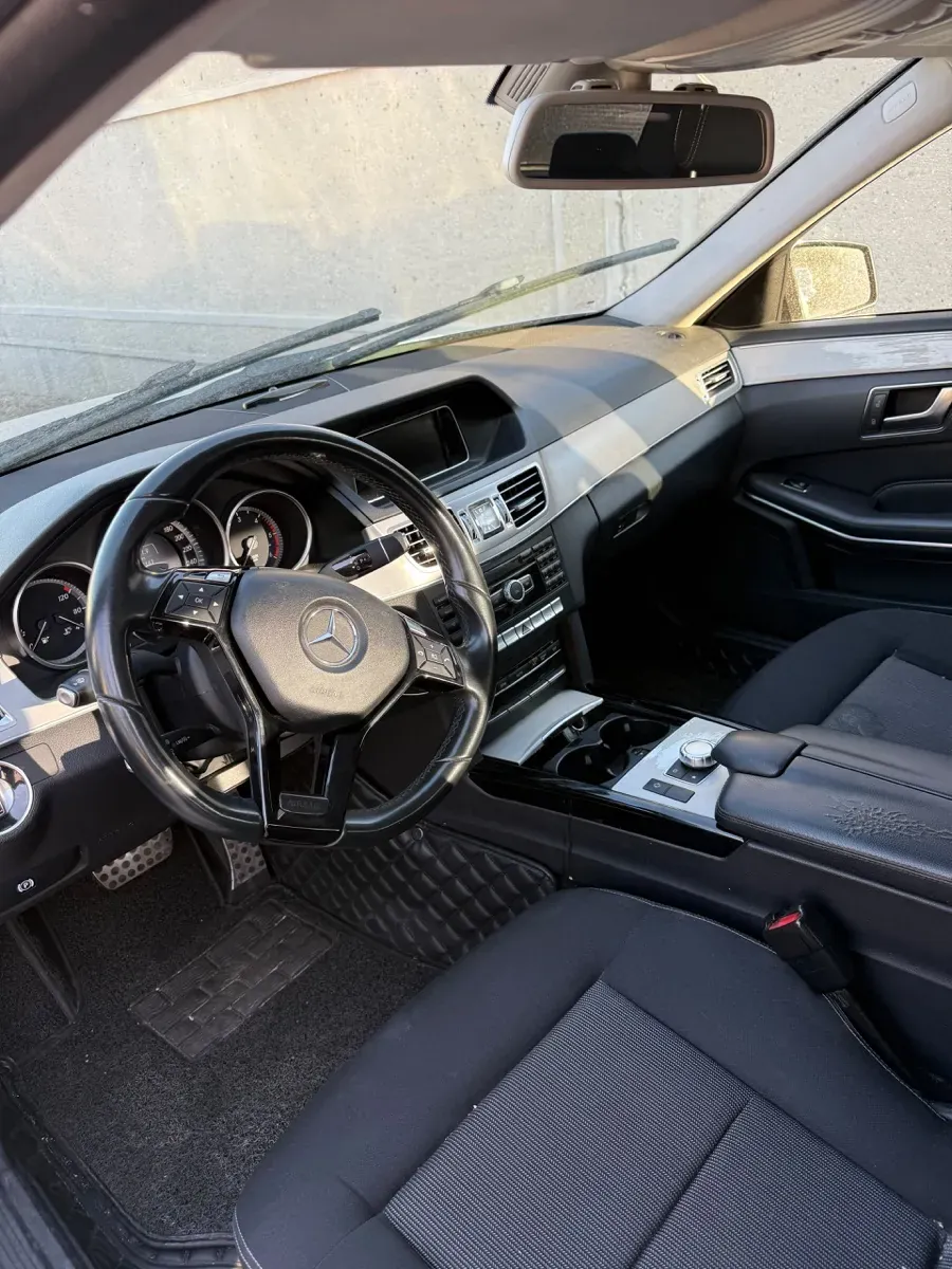 Mercedes-Benz E-Class 2015 photo 2