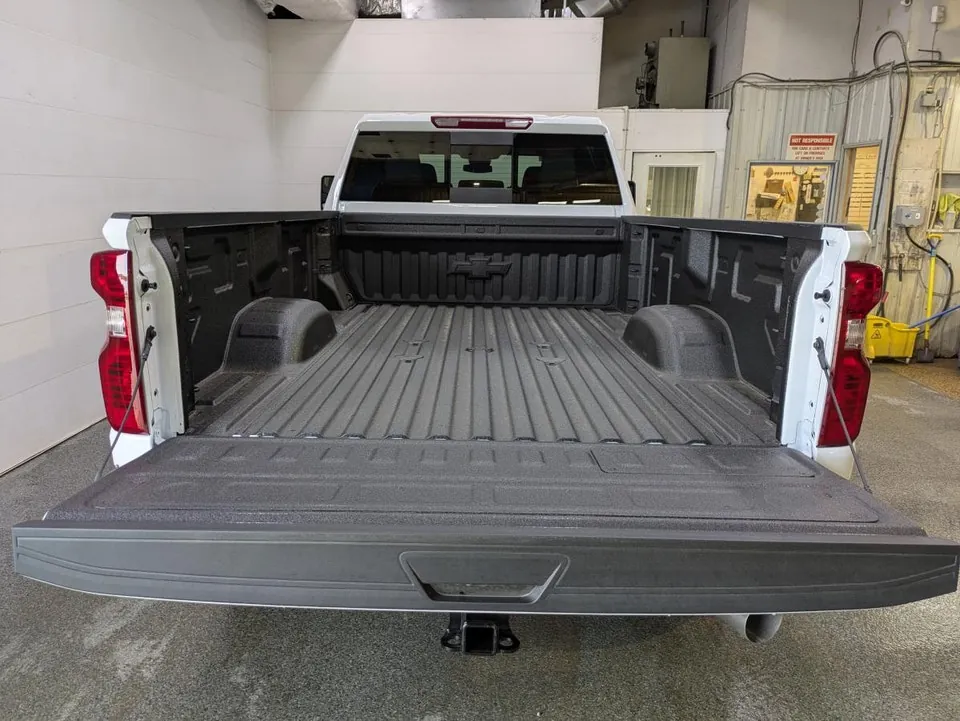 Chevrolet Silverado 3500Hd 2026 photo 5