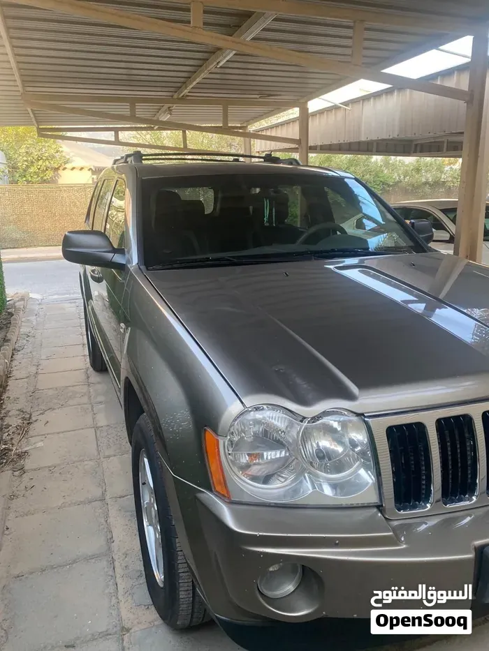 Jeep Grand Cherokee 2005 photo 2