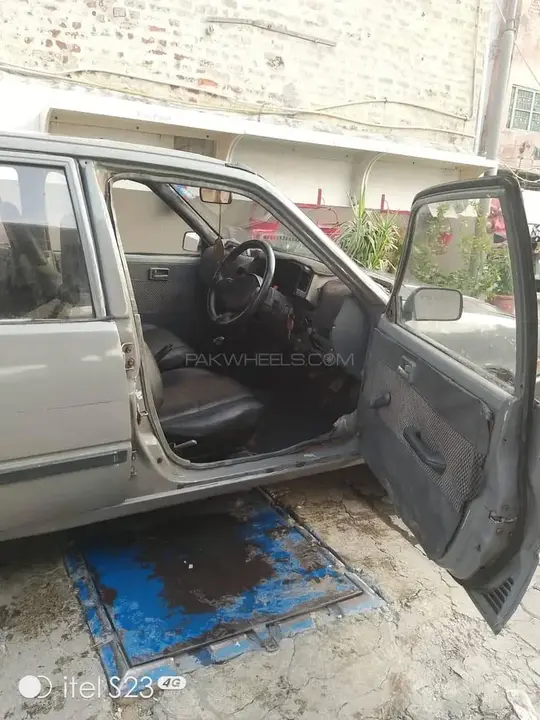 Suzuki Khyber