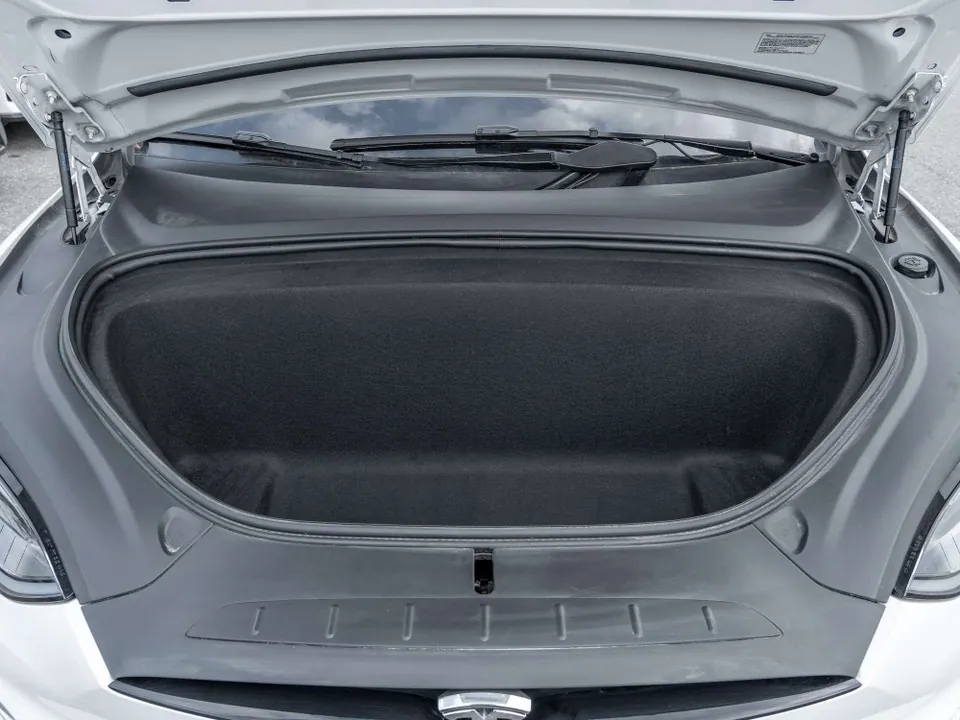 Tesla Model X 2024 photo 4