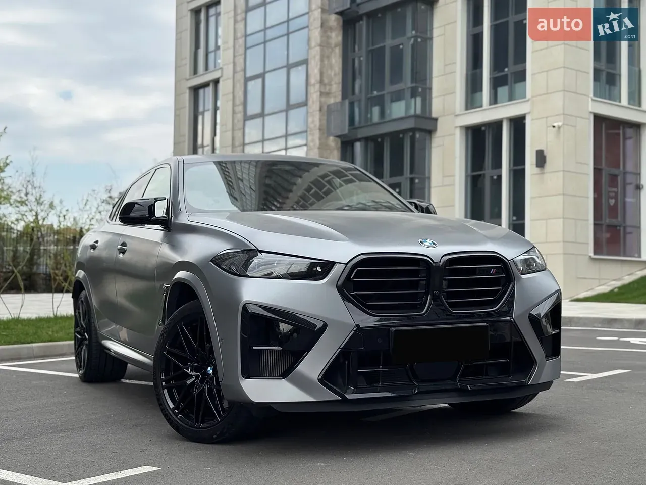 BMW X6 M 2023 photo 2