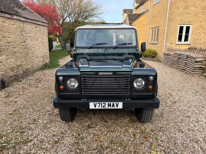 Land Rover Defender 90
